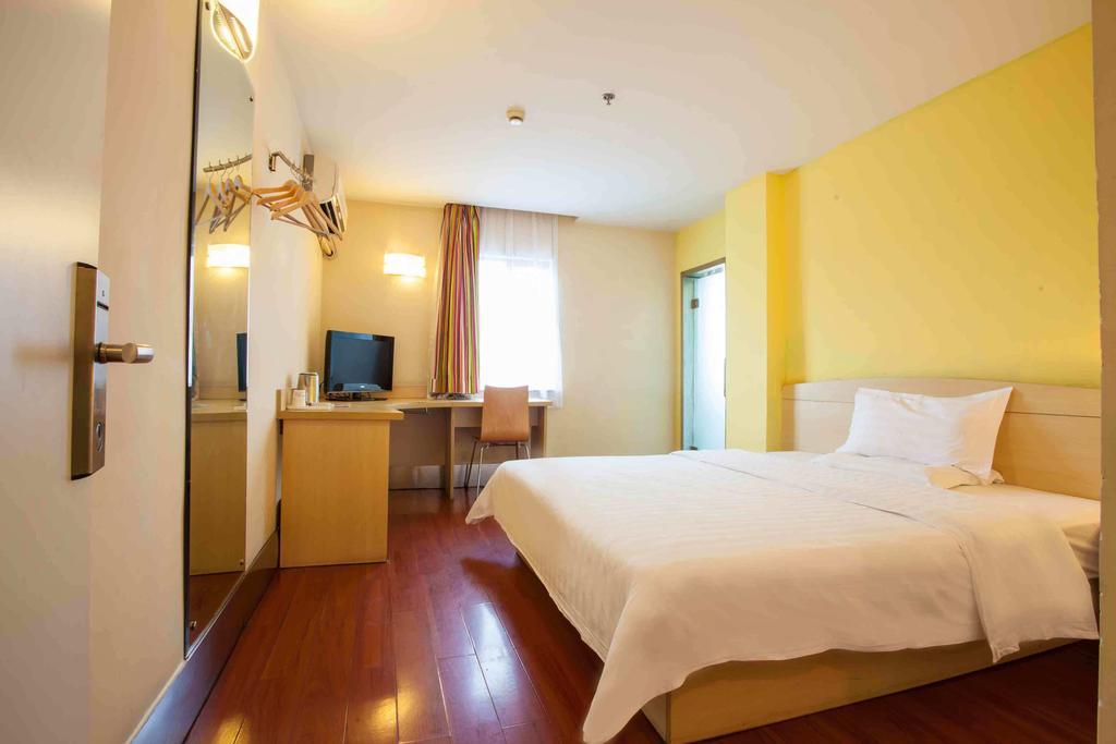 7 Days Inn Shenzhen Railway Station Room photo