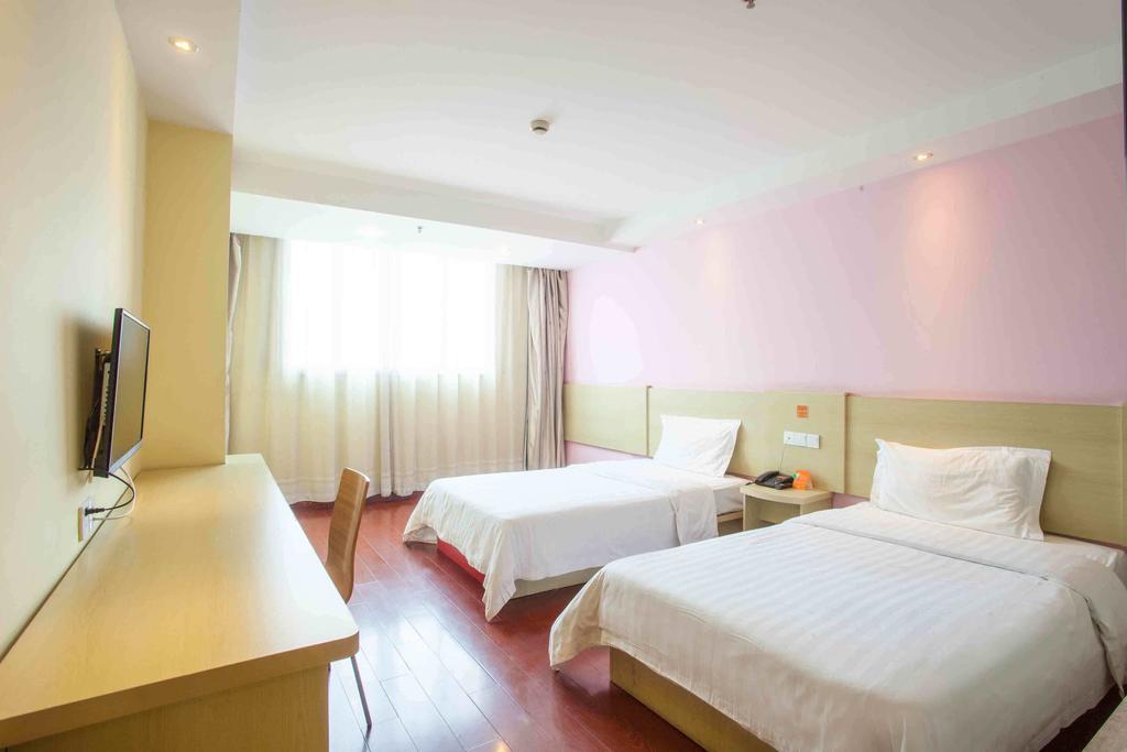 7 Days Inn Shenzhen Railway Station Room photo